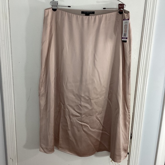 NWT FRENCH CONNECTION WOMAN XXL LONG SKIRT A-LINE SATIN BEIGE - Picture 1 of 7